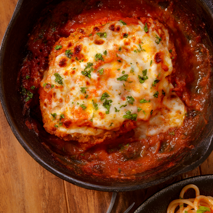 Prime Veal Parmesan in tomato Sauce